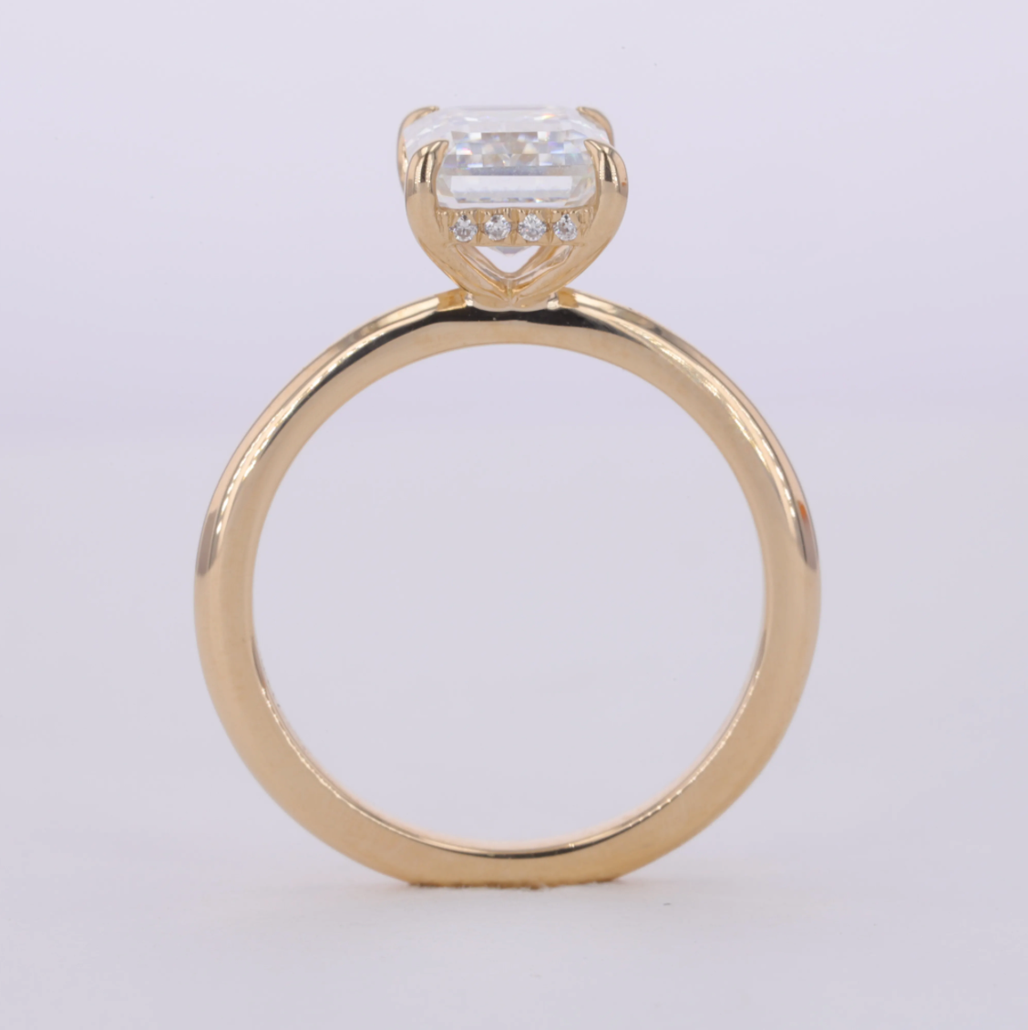 Bague de fiançailles solitaire en émeraude