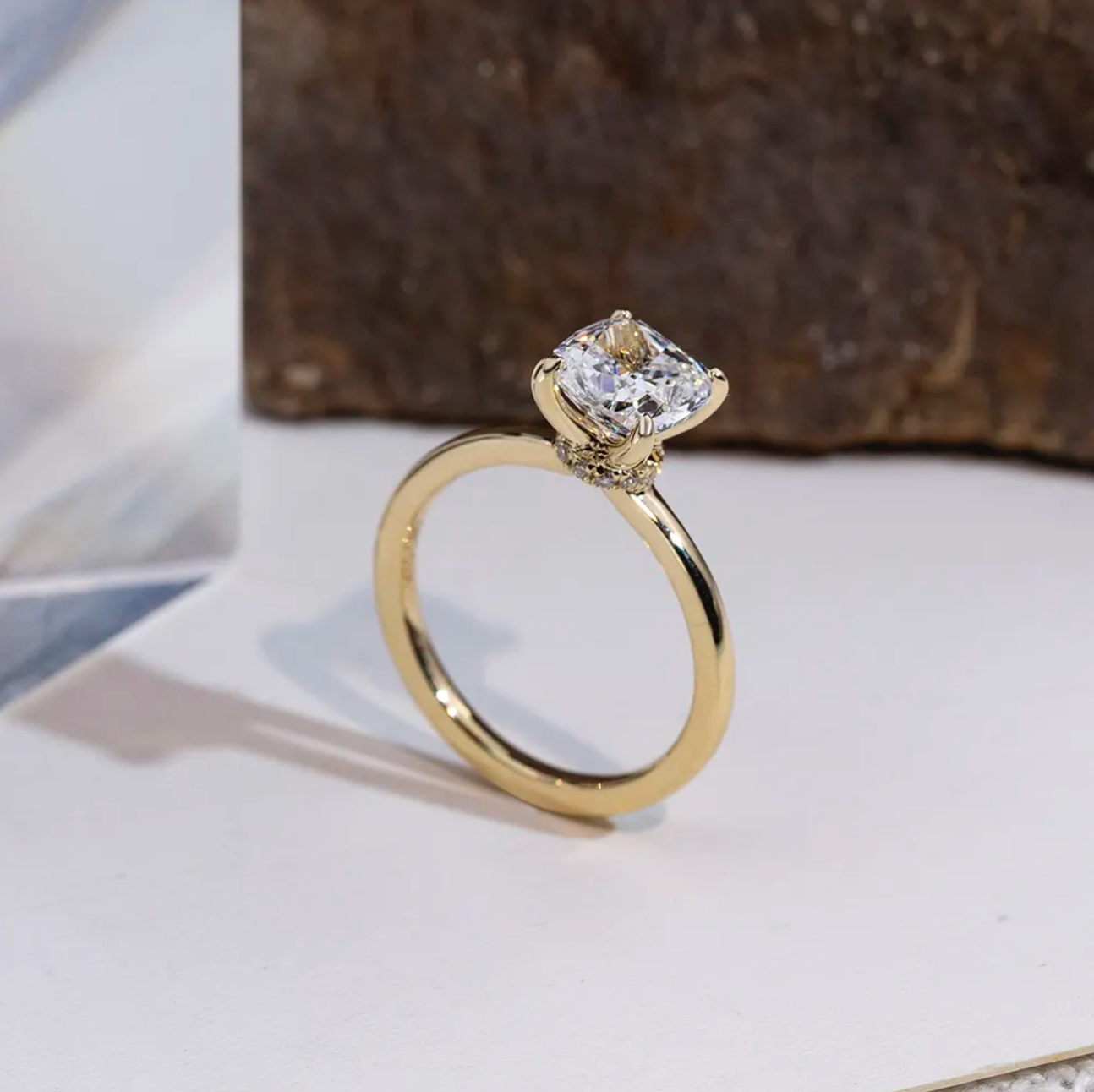 Bague de fiançailles solitaire coussin