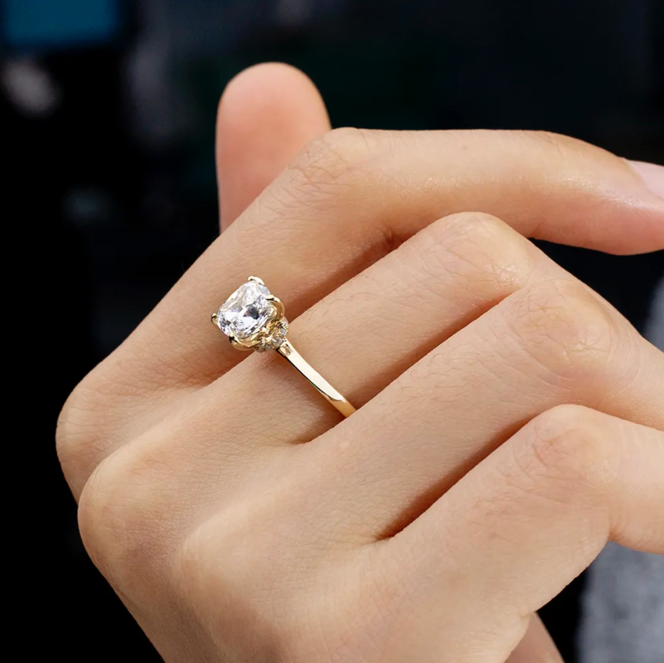 Bague de fiançailles solitaire coussin