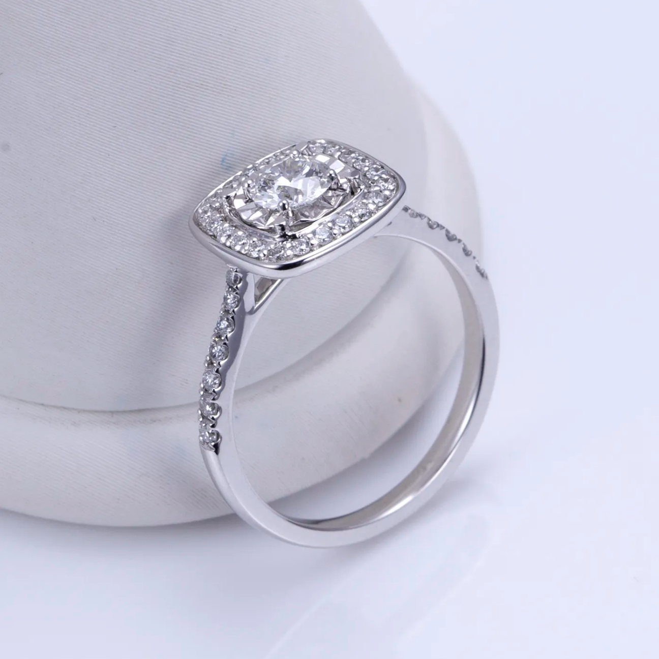 Round Pavé Bezel Engagement Ring
