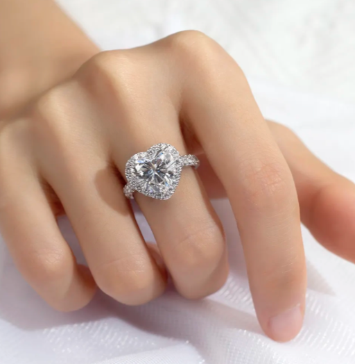 Heart Halo Pavé Engagement Ring